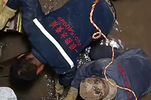 珠海电梯井堵漏施工视频